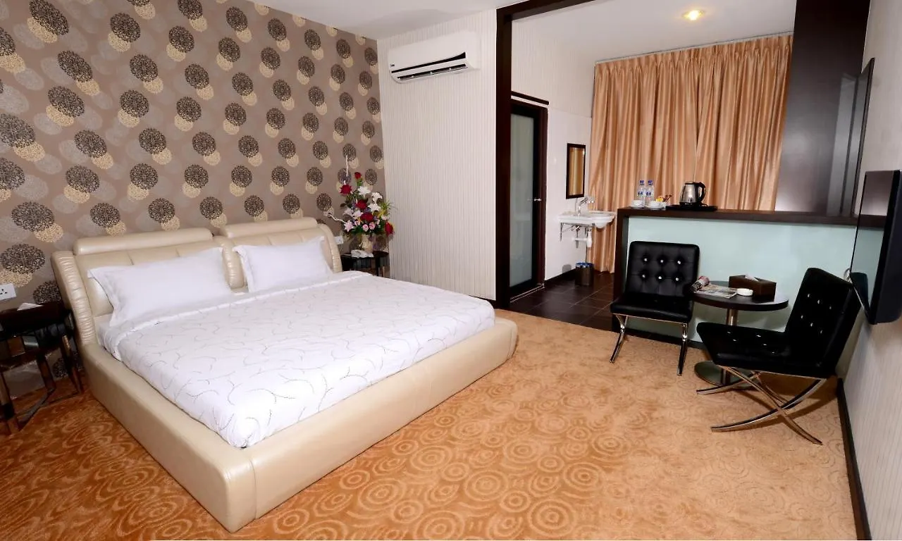 Hotel Tebrau Ct Johor Bahru 3*,